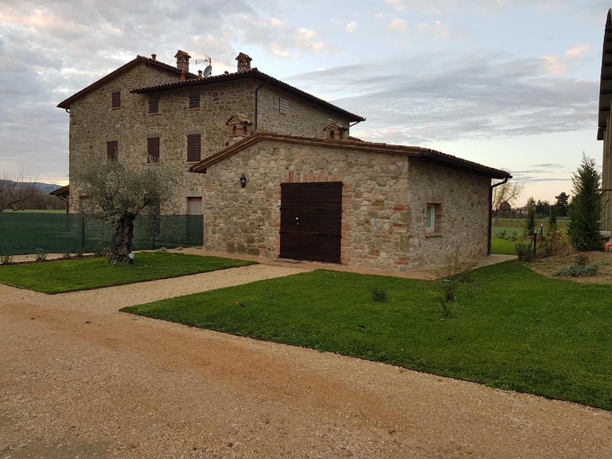 Agriturismo Villa Al Piano Тоді Екстер'єр фото