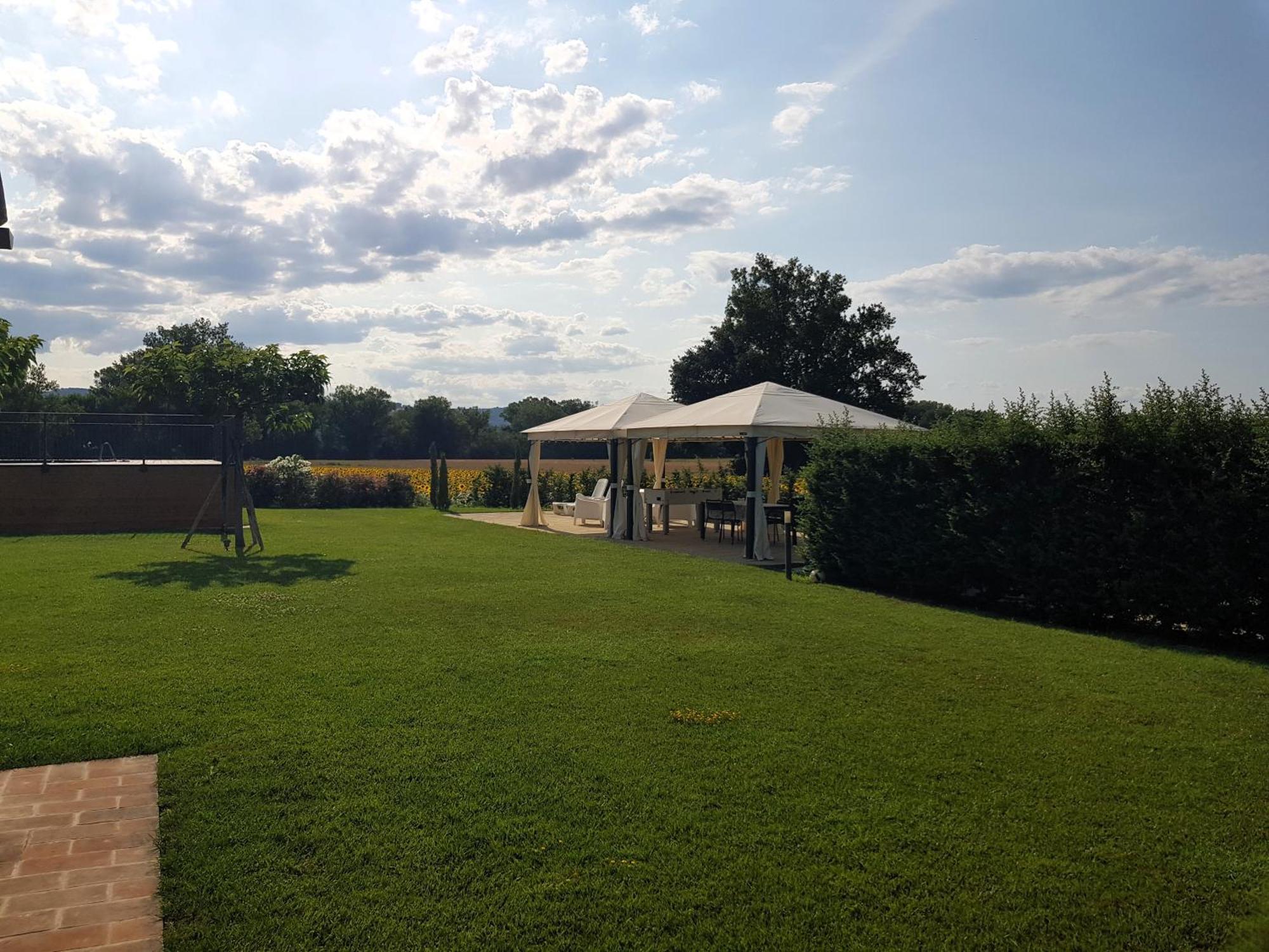 Agriturismo Villa Al Piano Тоді Екстер'єр фото